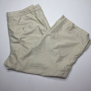 Fieldgear Womens Capris Shorts Beige Button Zipper Closure Knee Pockets Size 12
